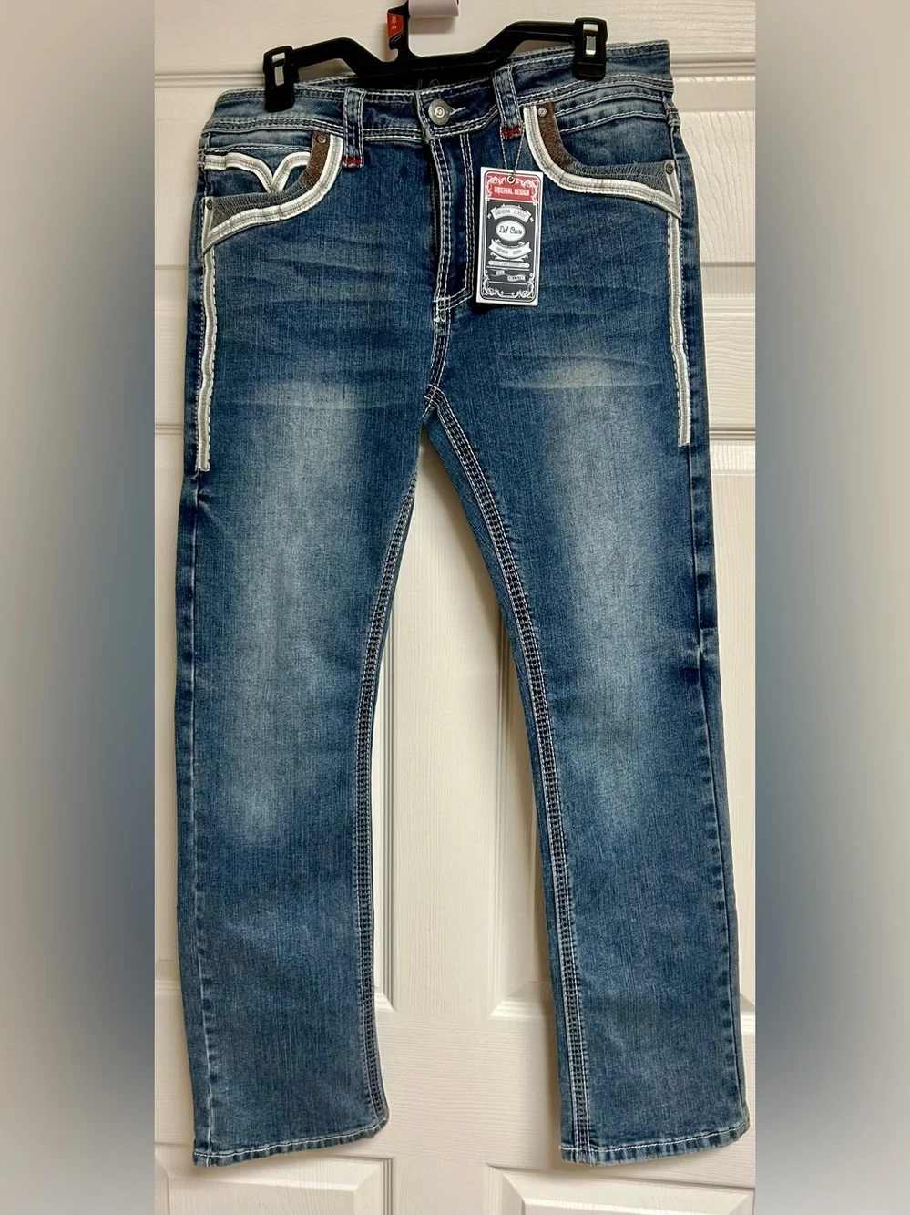 Slim Straight Men's Jeans with Embroidered Back Pockets - Blue